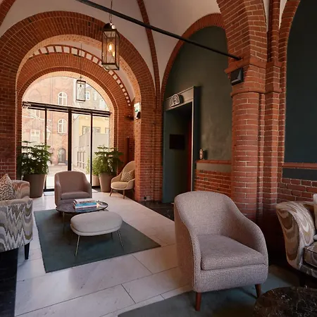 Ascot Hotel-2